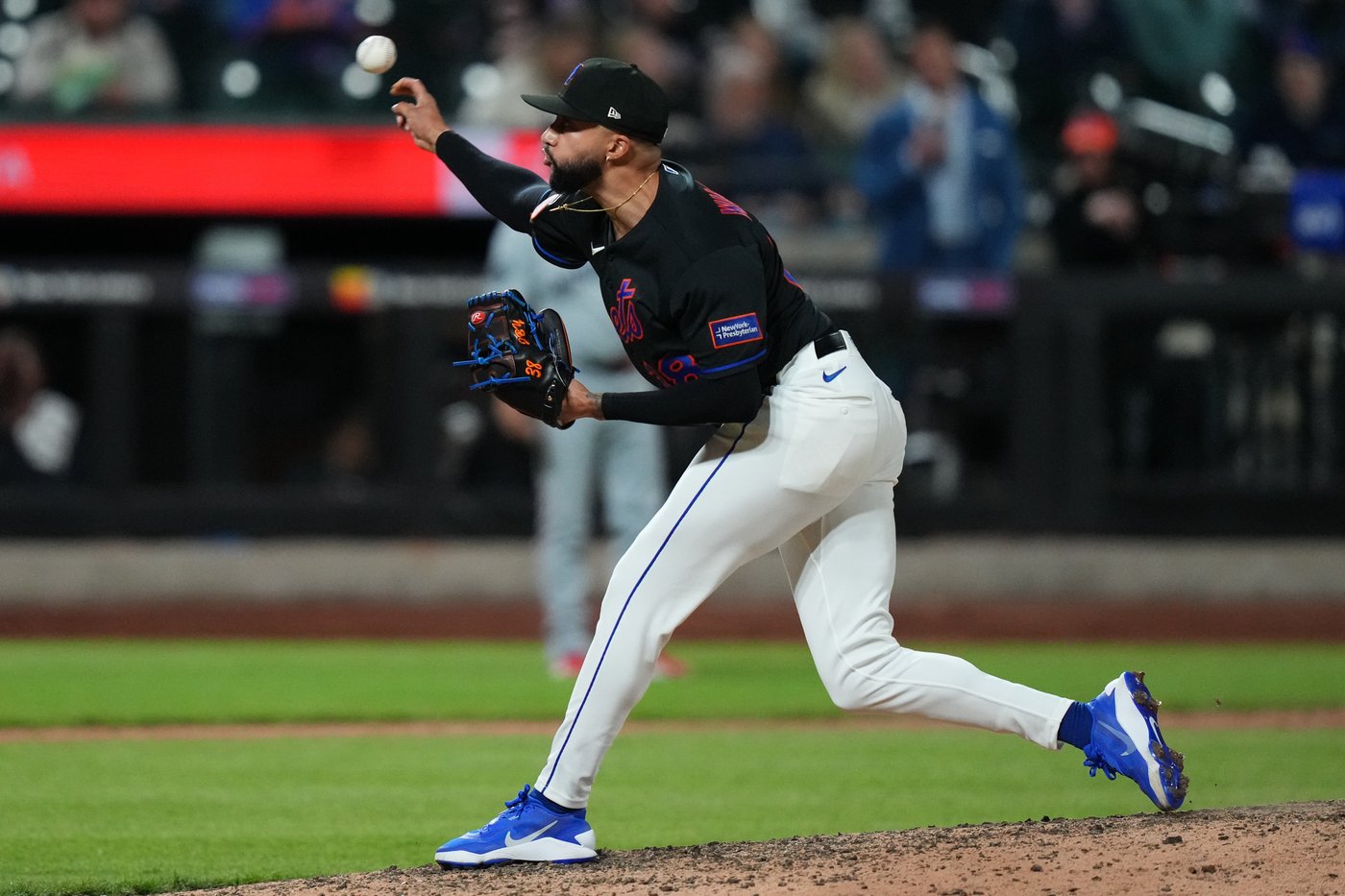 Mets survive bullpen mix-up after Bichette's 3-run double, beat Twins 10-8 for 2nd win in row | iNFOnews.ca