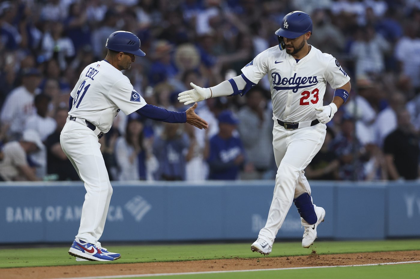 Dustin May's perfect game bid broken up in Dodgers' sweep of White Sox | iNFOnews.ca Dustin May's perfect game bid broken up in Dodgers' sweep of White Sox | iNFOnews.ca
