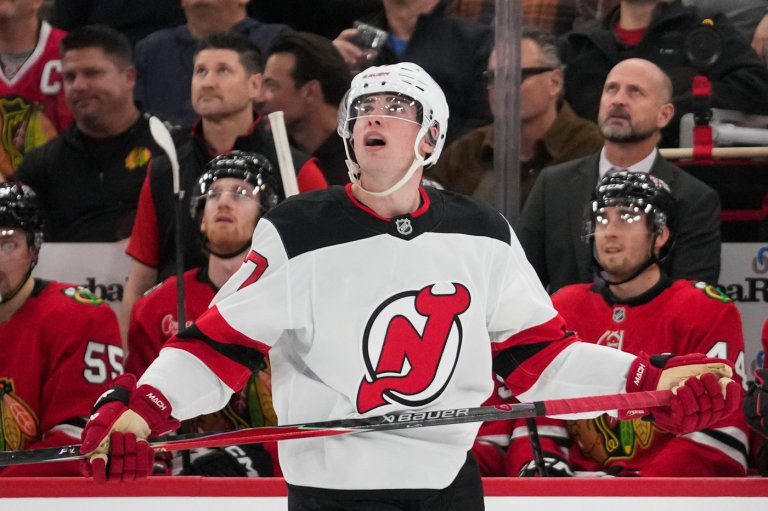 Simon Nemec scores 3rd goal of game in OT as Devils top Blackhawks 4-3 | iNFOnews.ca