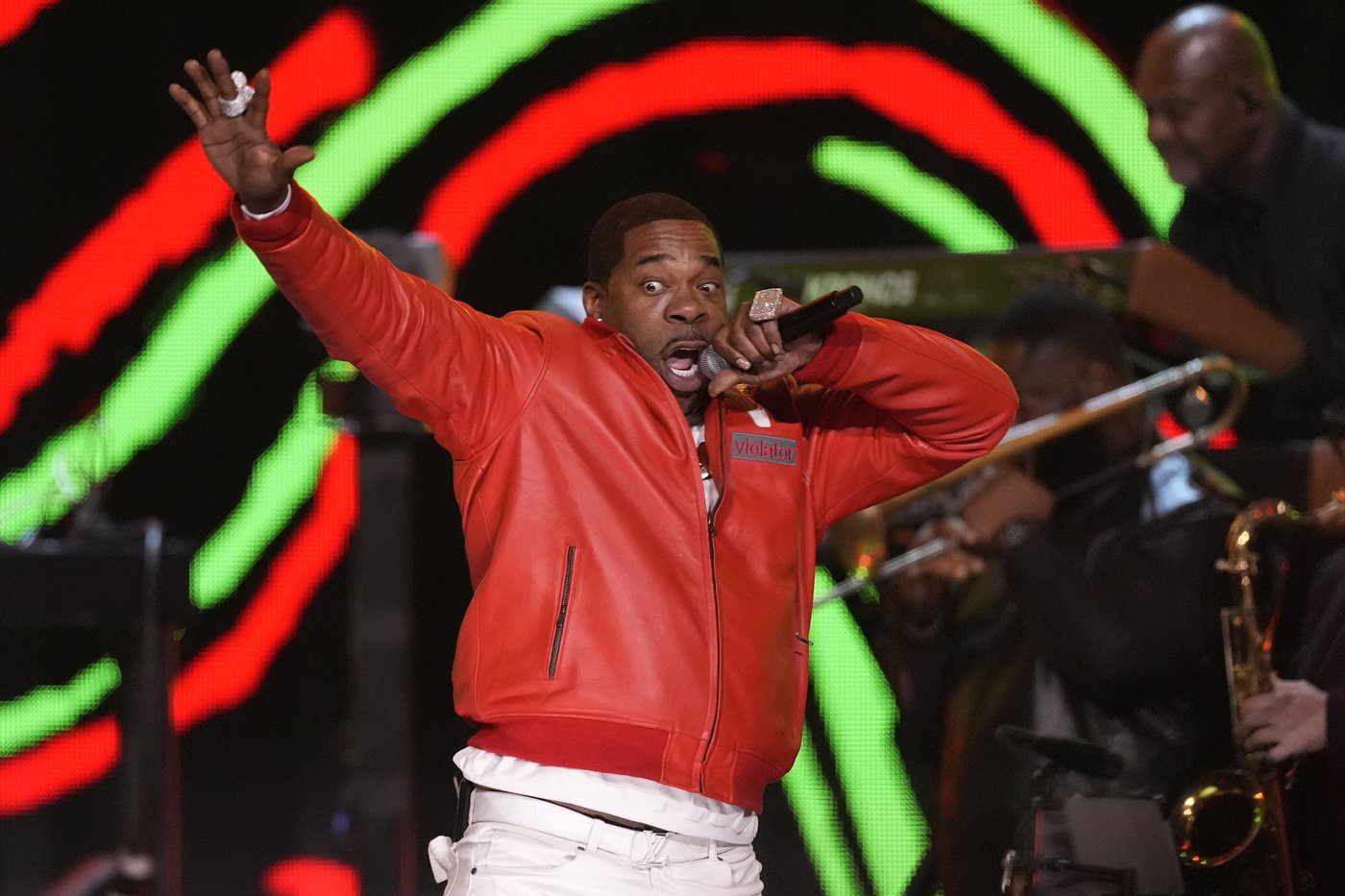 Rapper Busta Rhymes accused of punching a man in the face in New York | iNFOnews.ca