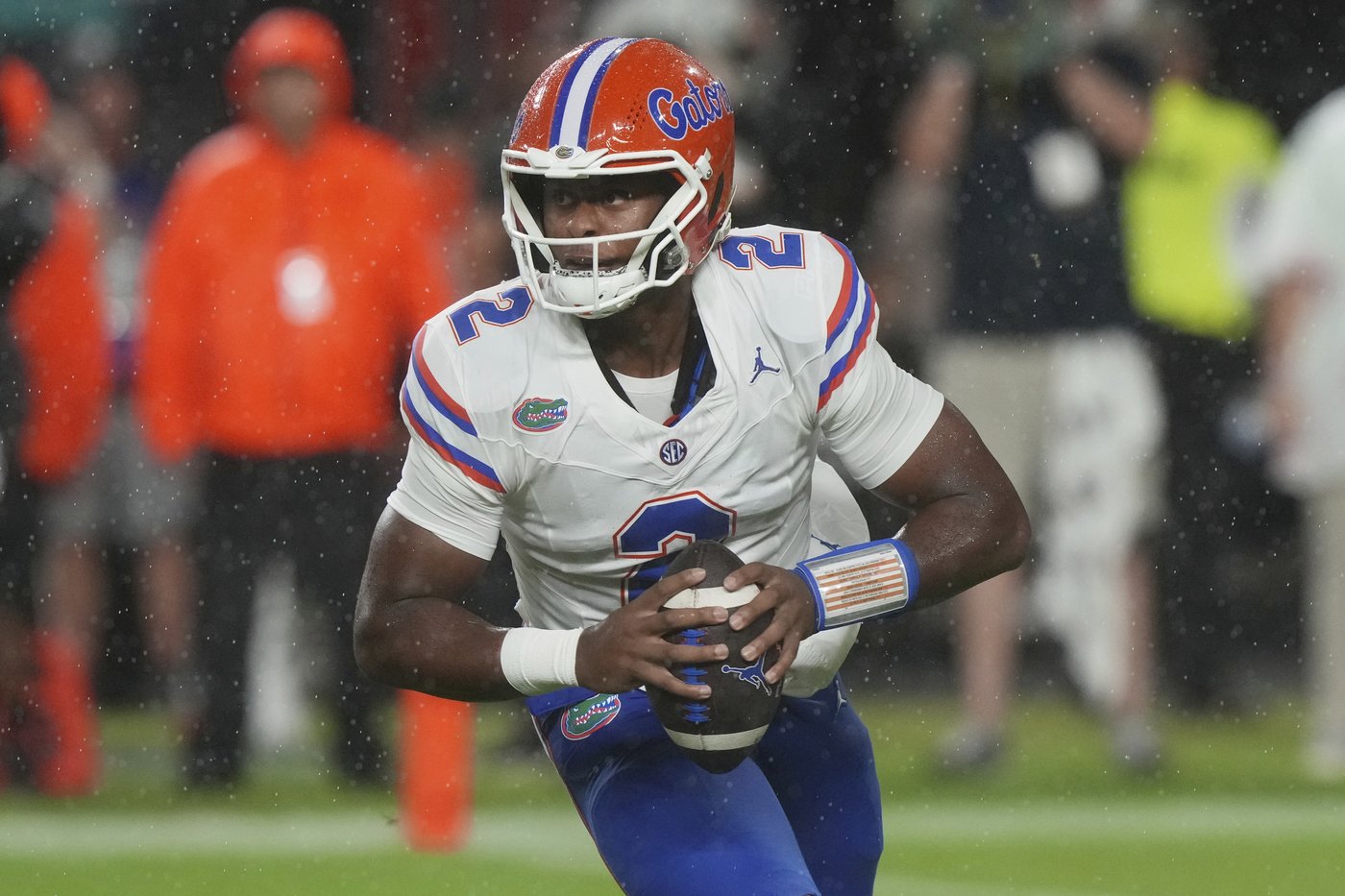 Rumors about Florida QB DJ Lagway opting out mid-season are 'comical' and 'a total myth' | iNFOnews.ca