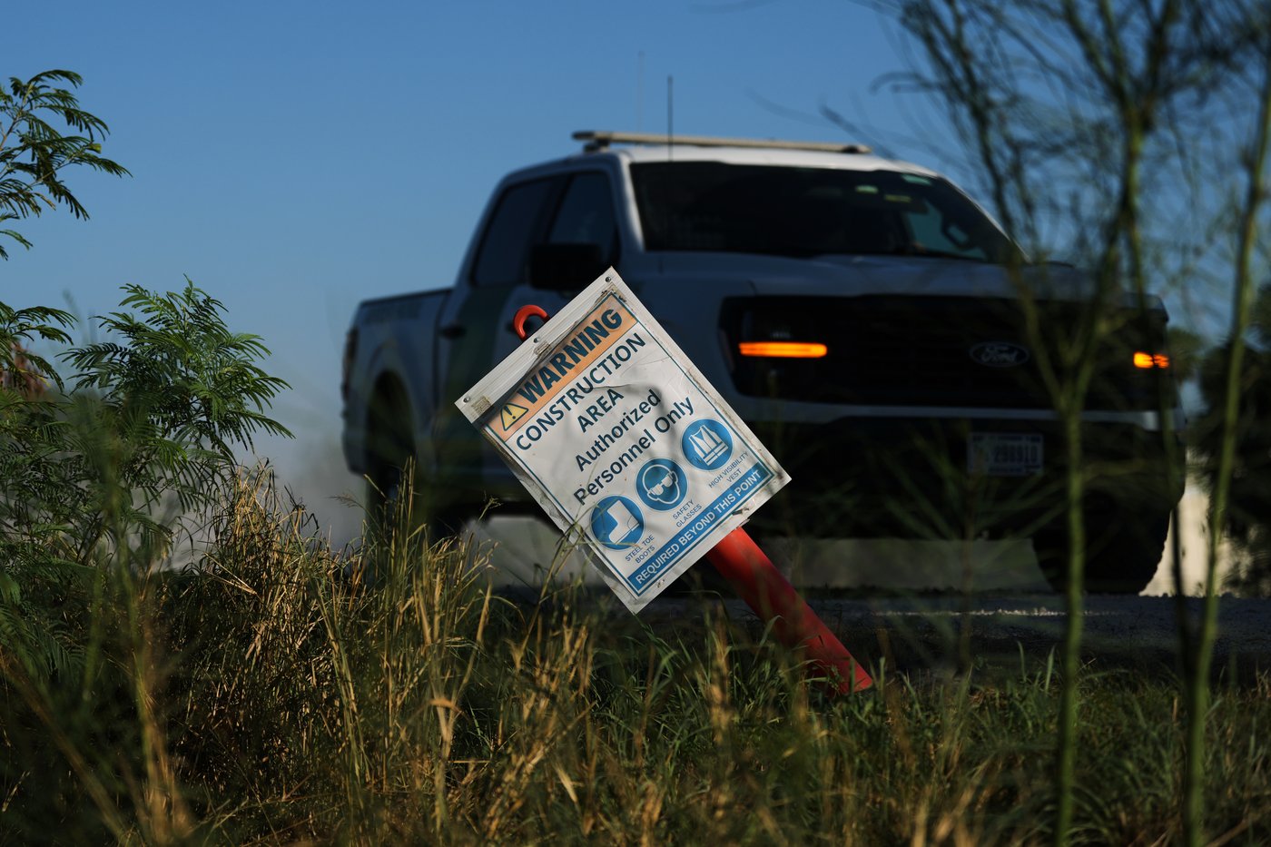 PHOTO ESSAY: Border wall cuts through wildlife refuge | iNFOnews.ca PHOTO ESSAY: Border wall cuts through wildlife refuge | iNFOnews.ca