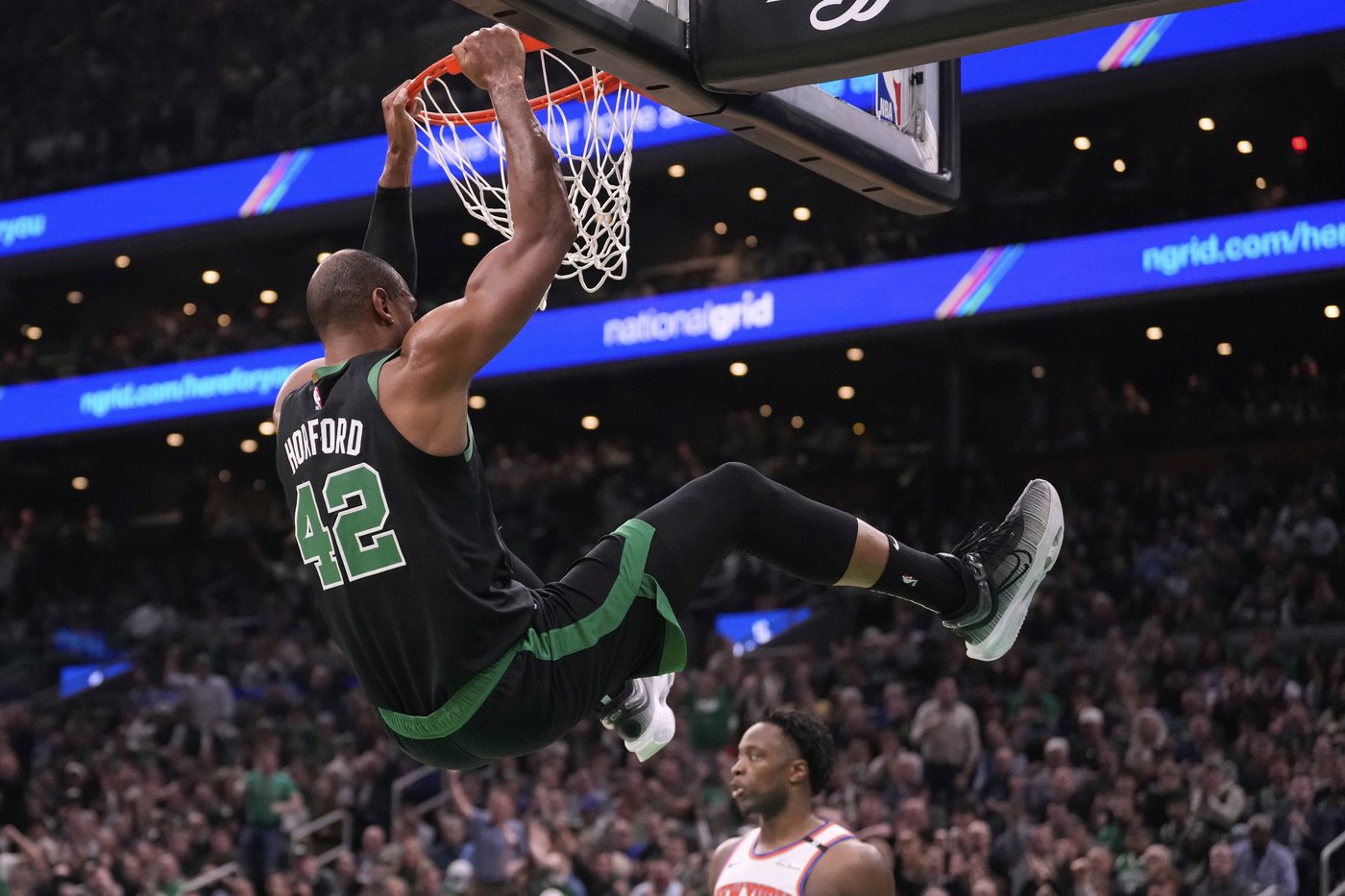 White scores 34 to help Celtics stave off elimination with 127-102 Game 5 win over Knicks | iNFOnews.ca