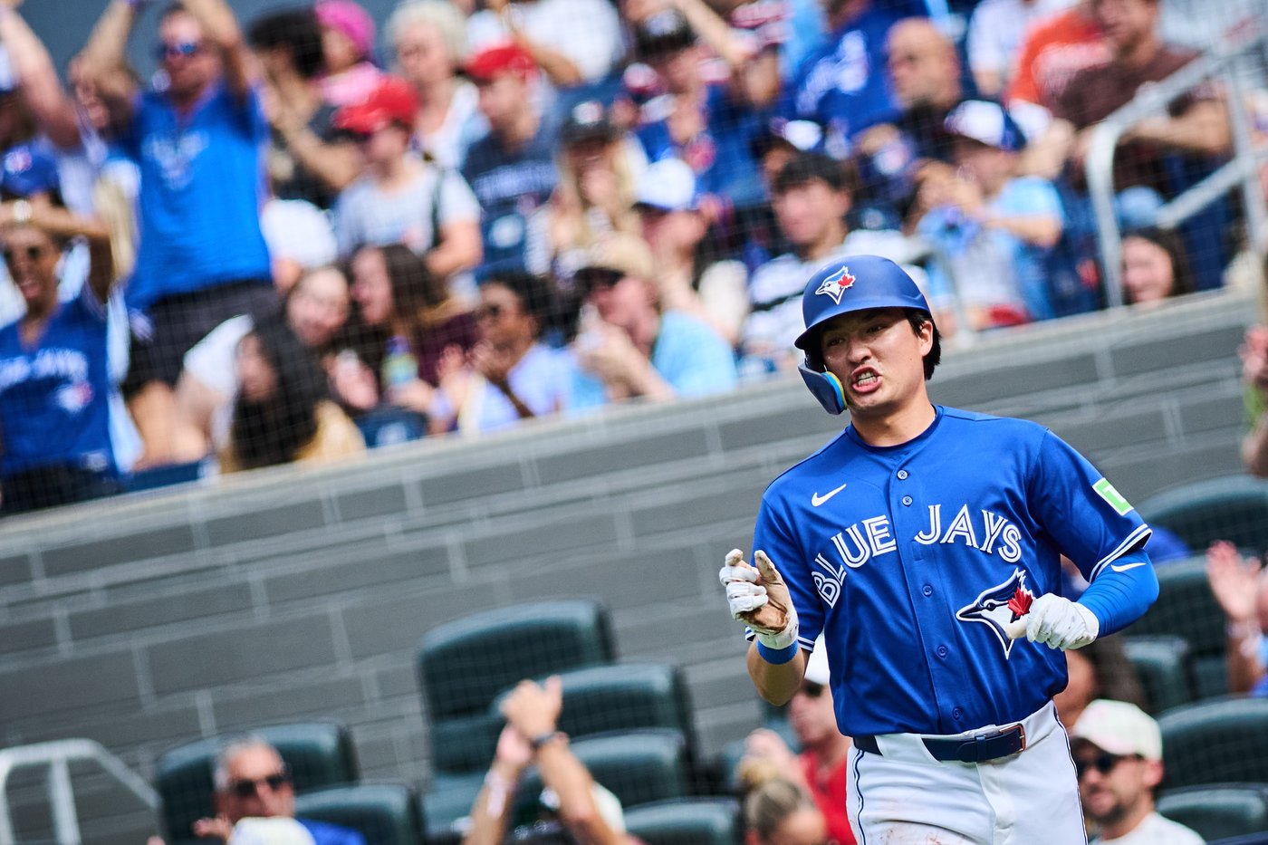 Bateman and Kirk hit homers to power Blue Jays to 7-3 victory over Orioles | iNFOnews.ca