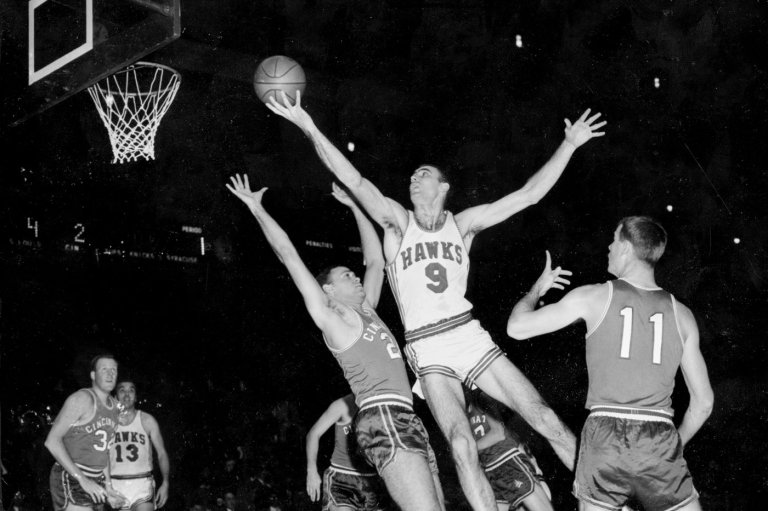 Bob Pettit, imposing Hawks great and first NBA MVP, dies at 93 | iNFOnews.ca