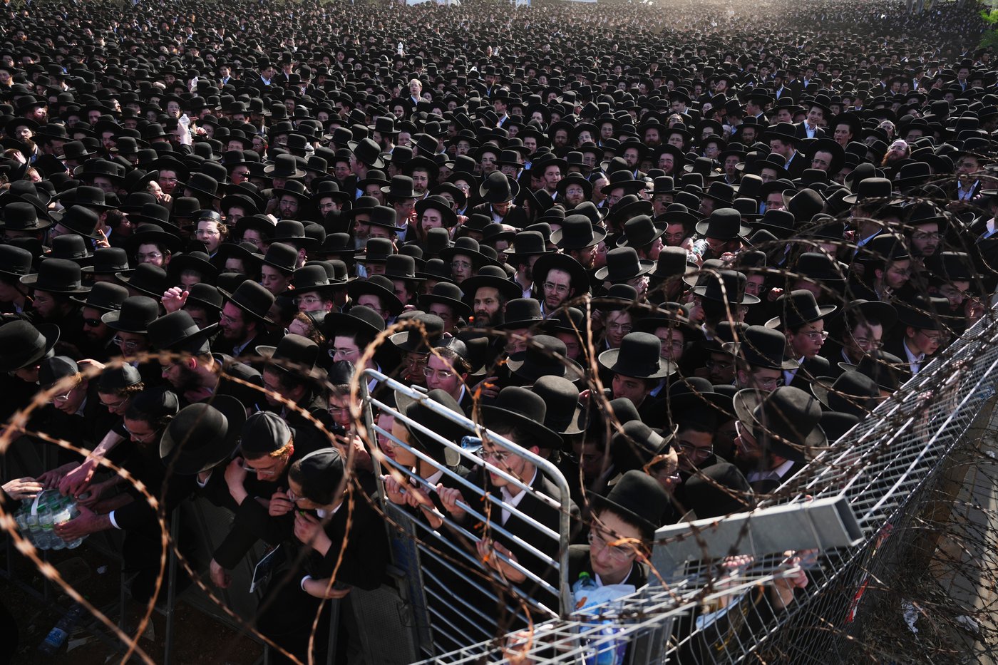 Photos of ultra-Orthodox Jews protesting military conscription in Israel | iNFOnews.ca