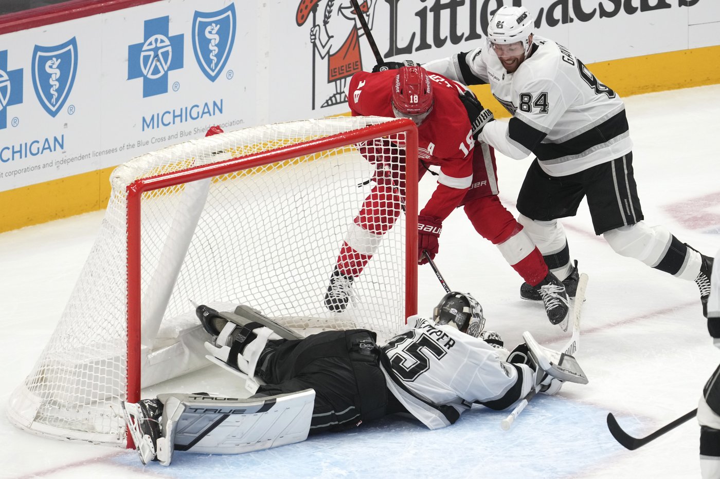 NHL roundup: Kasper, Raymond lead Red Wings to 5-2 win over Kings | iNFOnews.ca NHL roundup: Kasper, Raymond lead Red Wings to 5-2 win over Kings | iNFOnews.ca
