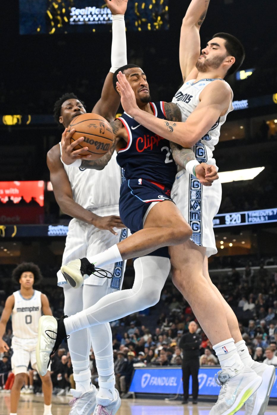 Cedric Coward has 23 points and 14 rebounds to lead Grizzlies past Clippers, 107-98 | iNFOnews.ca Cedric Coward has 23 points and 14 rebounds to lead Grizzlies past Clippers, 107-98 | iNFOnews.ca