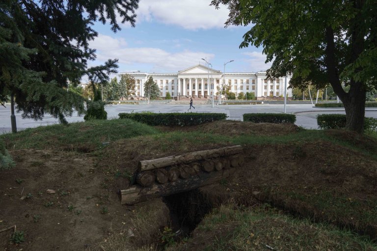 Ukraine faces a new test as Russia steps up its drive to seize Donetsk’s fortress belt | iNFOnews.ca