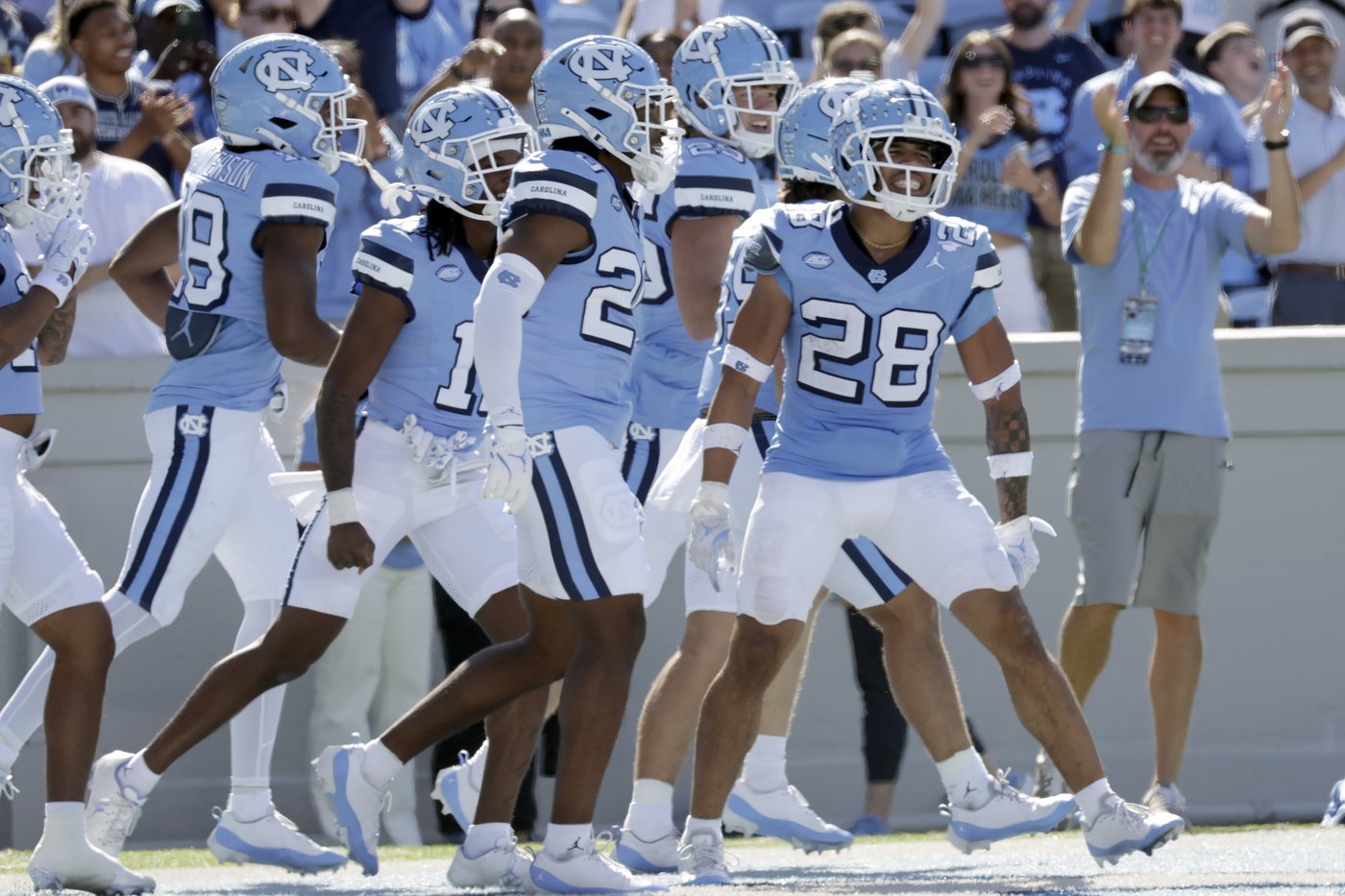 Virginia hosts North Carolina with both teams under duress to reach bowl eligibility | iNFOnews.ca