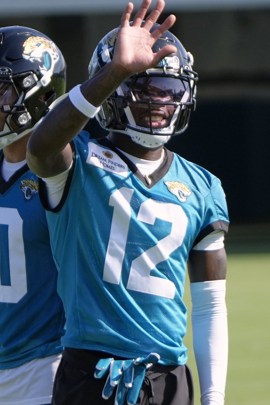 Two-way college star Travis Hunter signs 4-year, $46.6M rookie contract with the Jaguars | iNFOnews.ca Two-way college star Travis Hunter signs 4-year, $46.6M rookie contract with the Jaguars | iNFOnews.ca