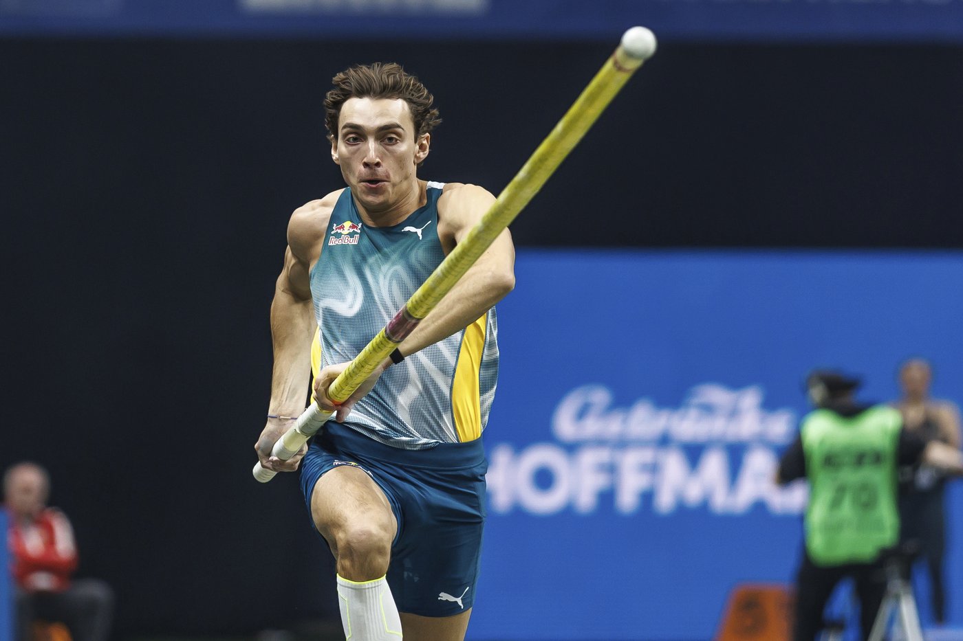 Duplantis sets pole vault meet record in season-opener at ISTAF Indoor in Berlin | iNFOnews.ca