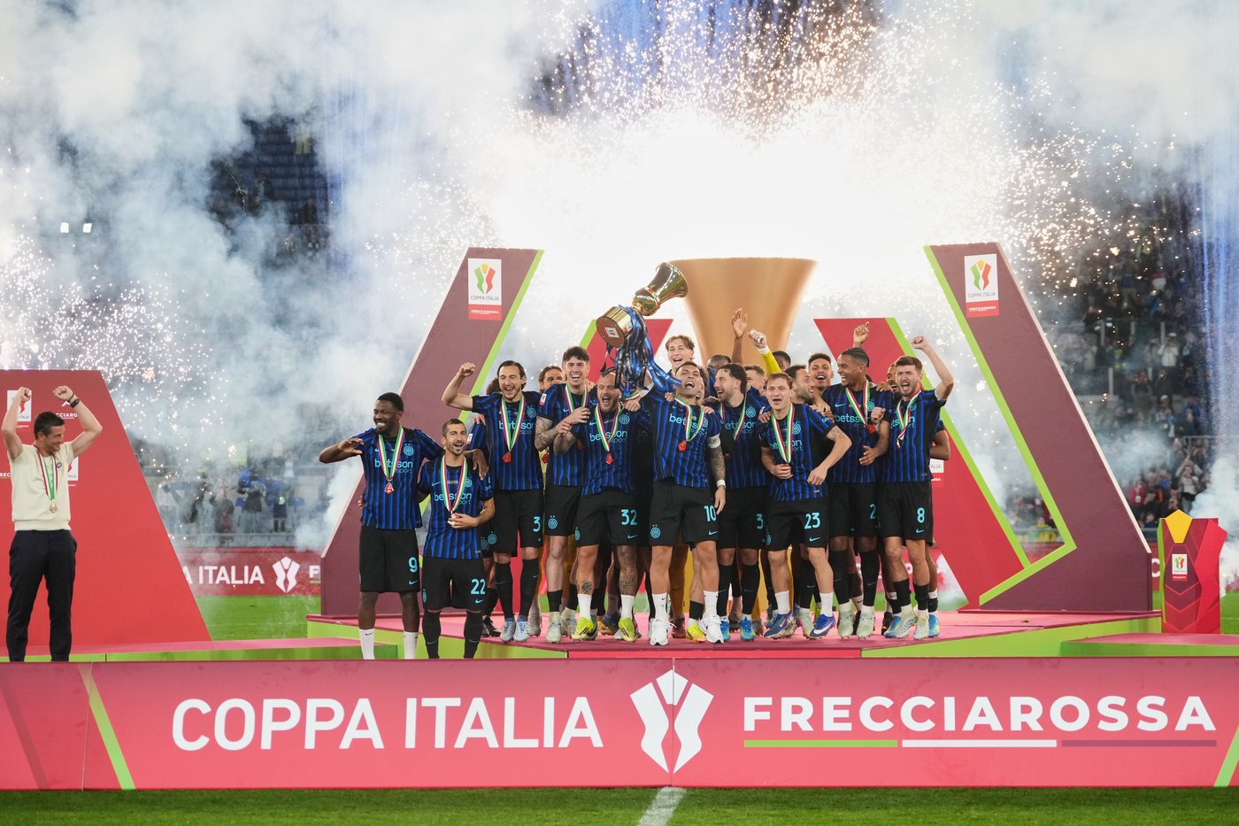 Inter seals a long-awaited double with a 2-0 Italian Cup win over Lazio | iNFOnews.ca