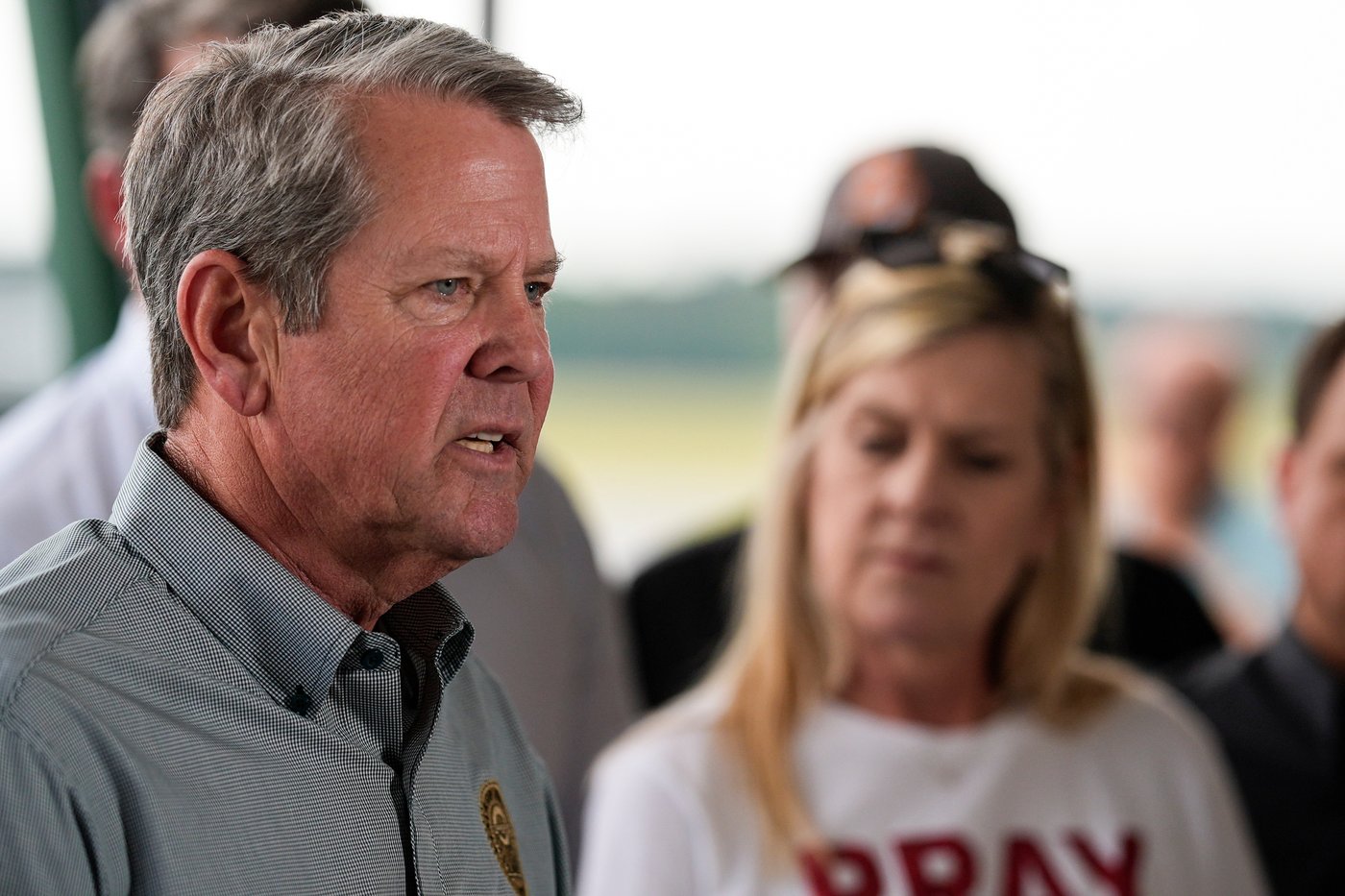 Growing wildfires blamed for death of Florida firefighter and destruction of 120 Georgia homes | iNwheels