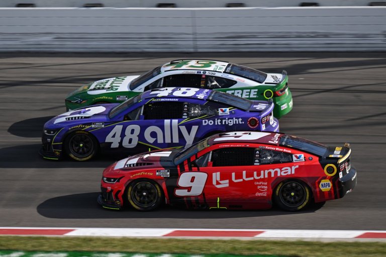 Legacy Motor Club re-signs Erik Jones to a multiyear deal for the No. 43 in the NASCAR Cup Series | iNFOnews.ca