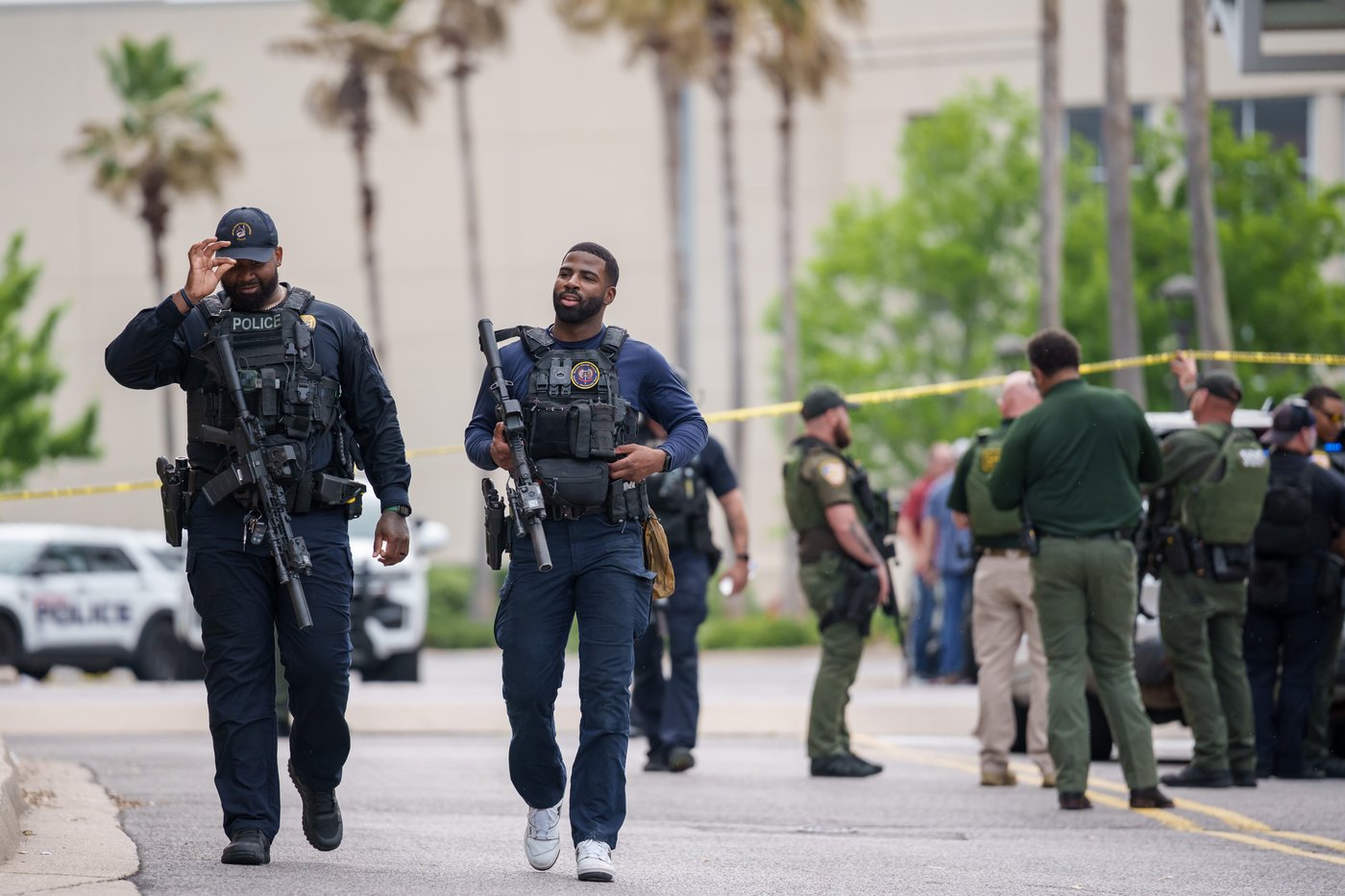 Exchange of gunfire inside Mall of Louisiana leaves 1 person dead and 5 wounded | iNFOnews.ca