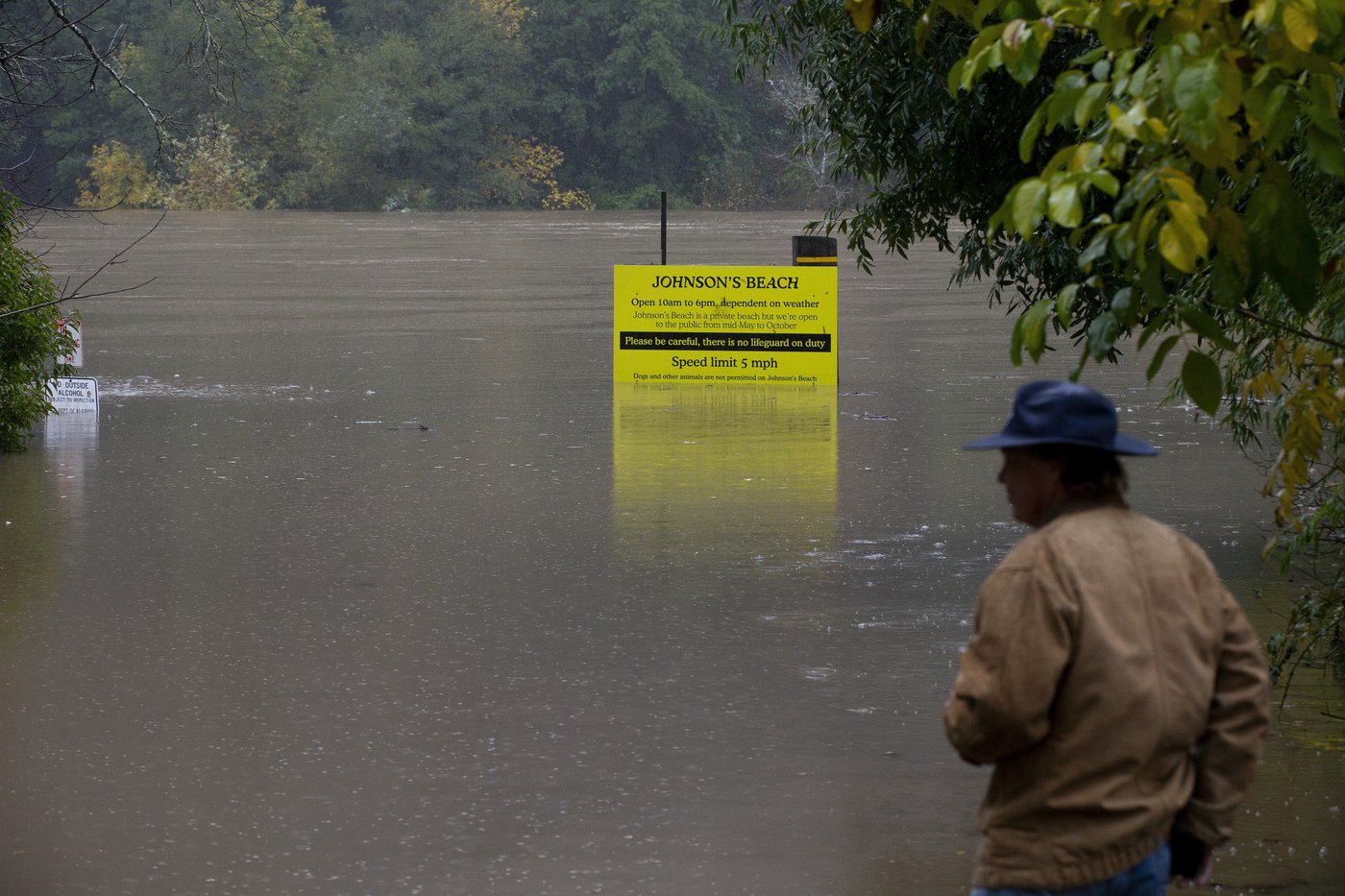 Storm dumps record rain in Northern California, while US Northeast deals with winter storms | iNFOnews.ca Storm dumps record rain in Northern California, while US Northeast deals with winter storms | iNFOnews.ca