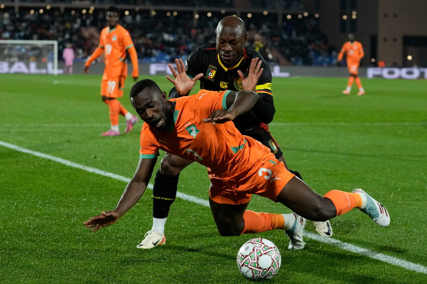 Ivory Coast and Cameroon draw at Africa Cup as France great Zidane watches Algeria go through | iNFOnews.ca
