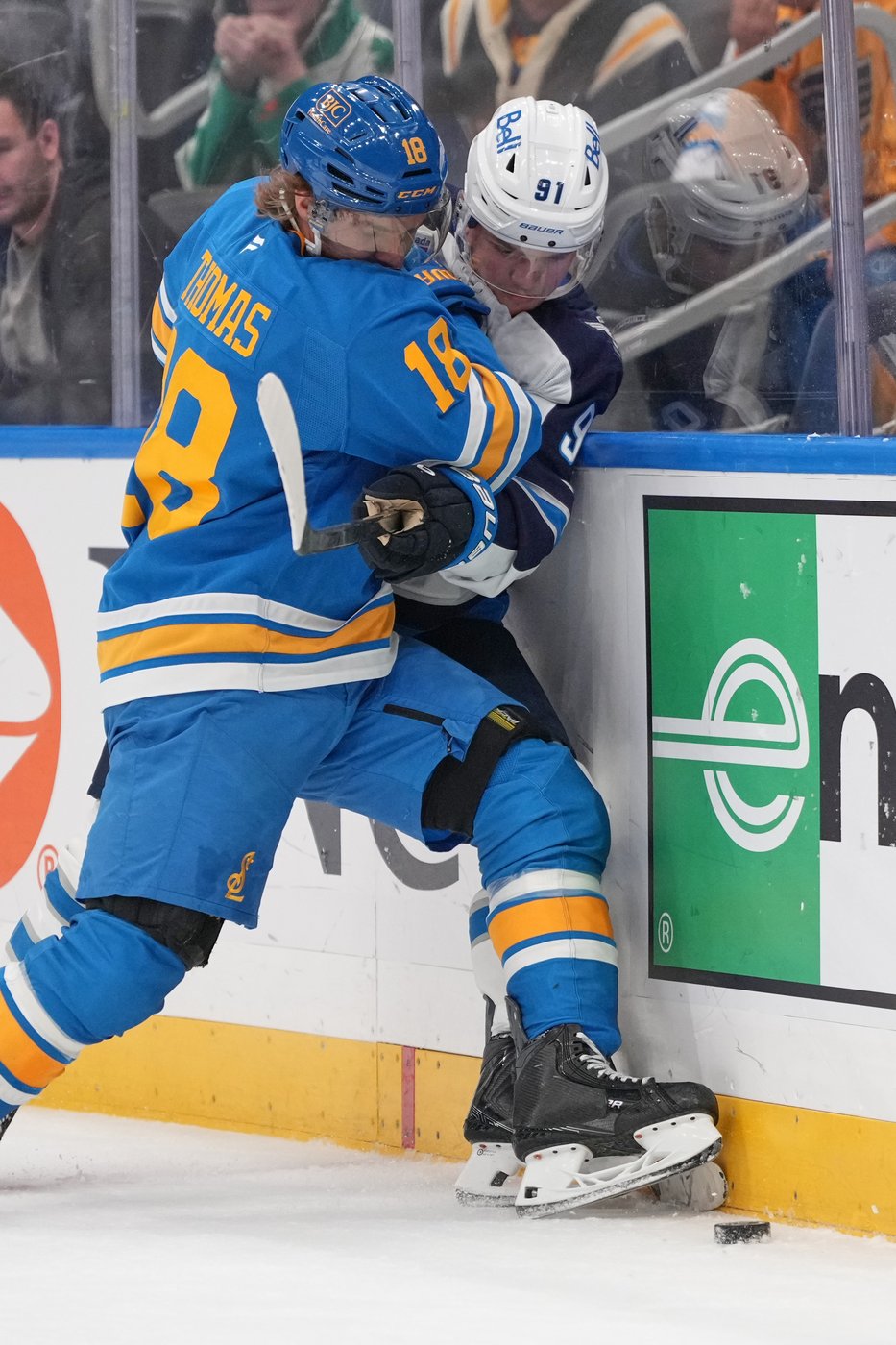 Broberg scores third-period game winner, Blues top Jets 2-1 | iNFOnews.ca