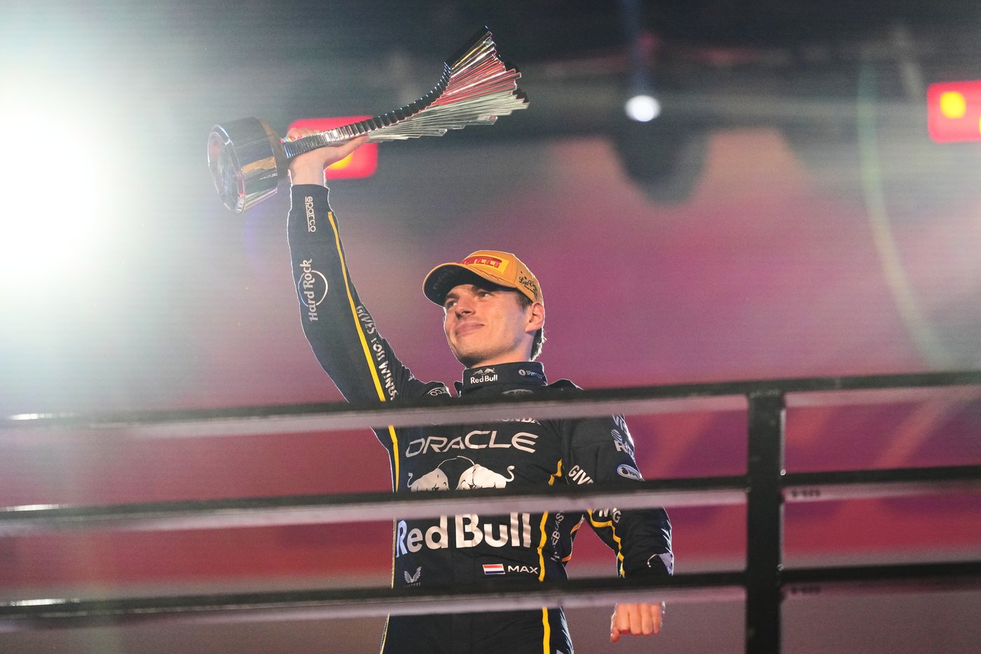 Max Verstappen wins Las Vegas Grand Prix, narrows F1 points gap | iNFOnews.ca