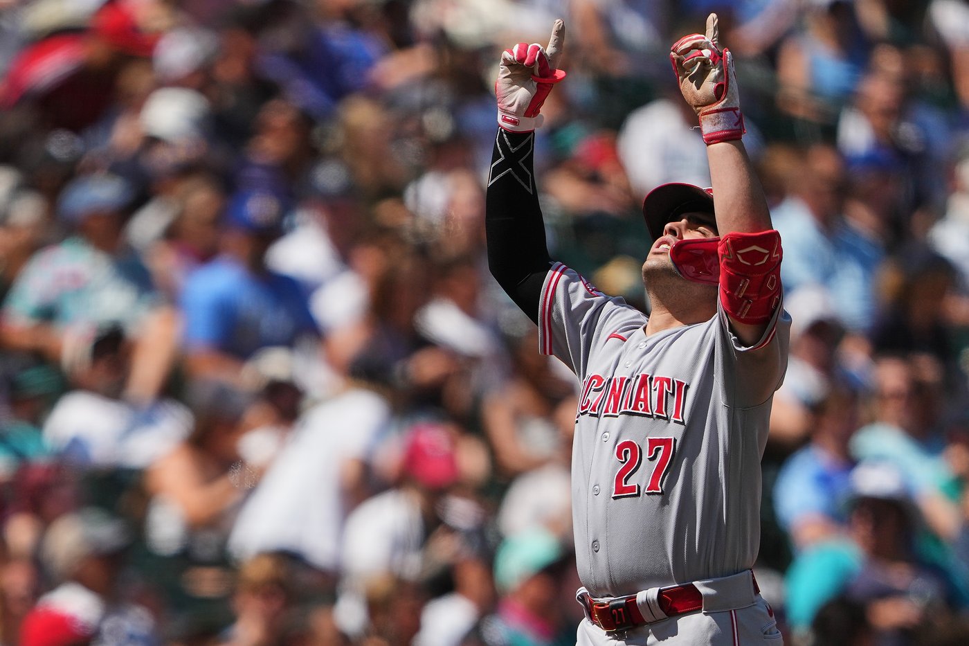 Stewart’s go-ahead, 3-run home run lifts Reds to 5-3 victory over Mariners | iNFOnews.ca