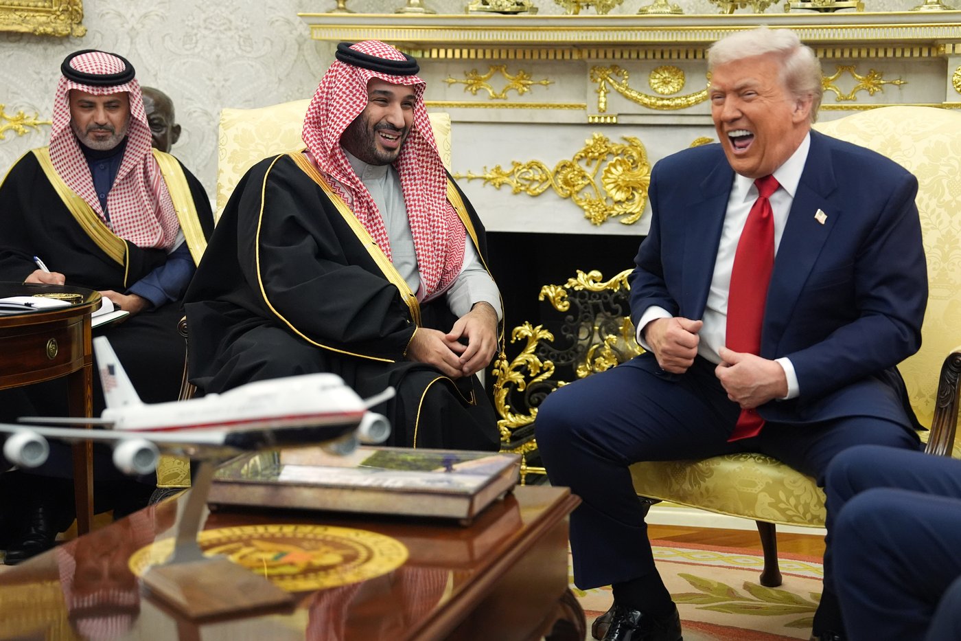 Trump welcomes Saudi crown prince at White House, in photos | iNFOnews.ca