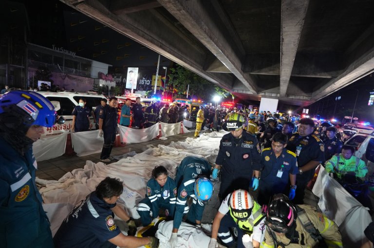 Fire breaks out at a pub in Bangkok, killing at least 27 people, officials say | iNFOnews.ca