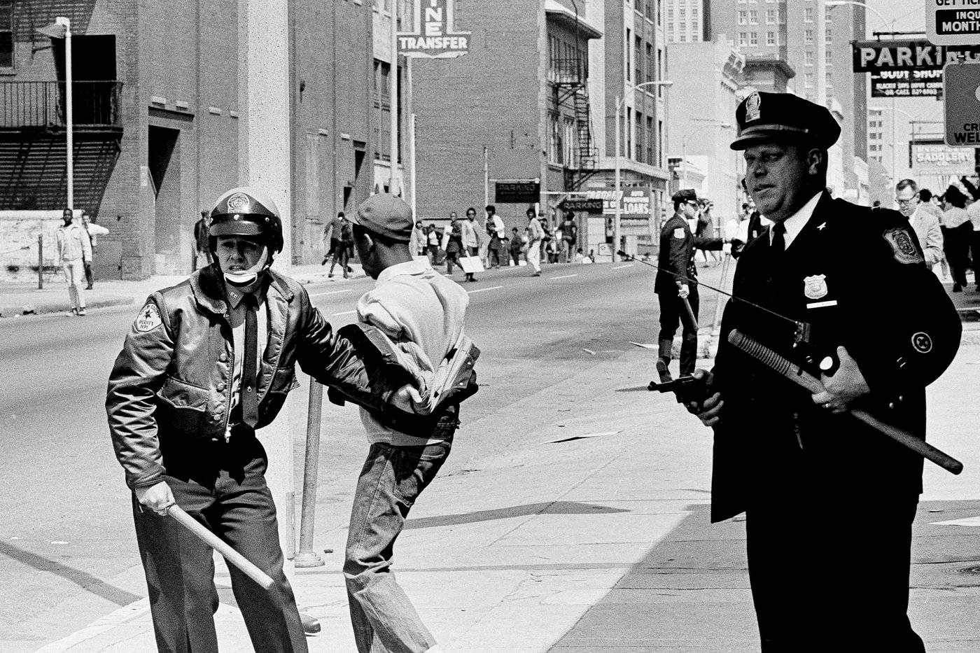 AP photographer Jack Thornell's iconic images of civil rights and beyond | iNFOnews.ca