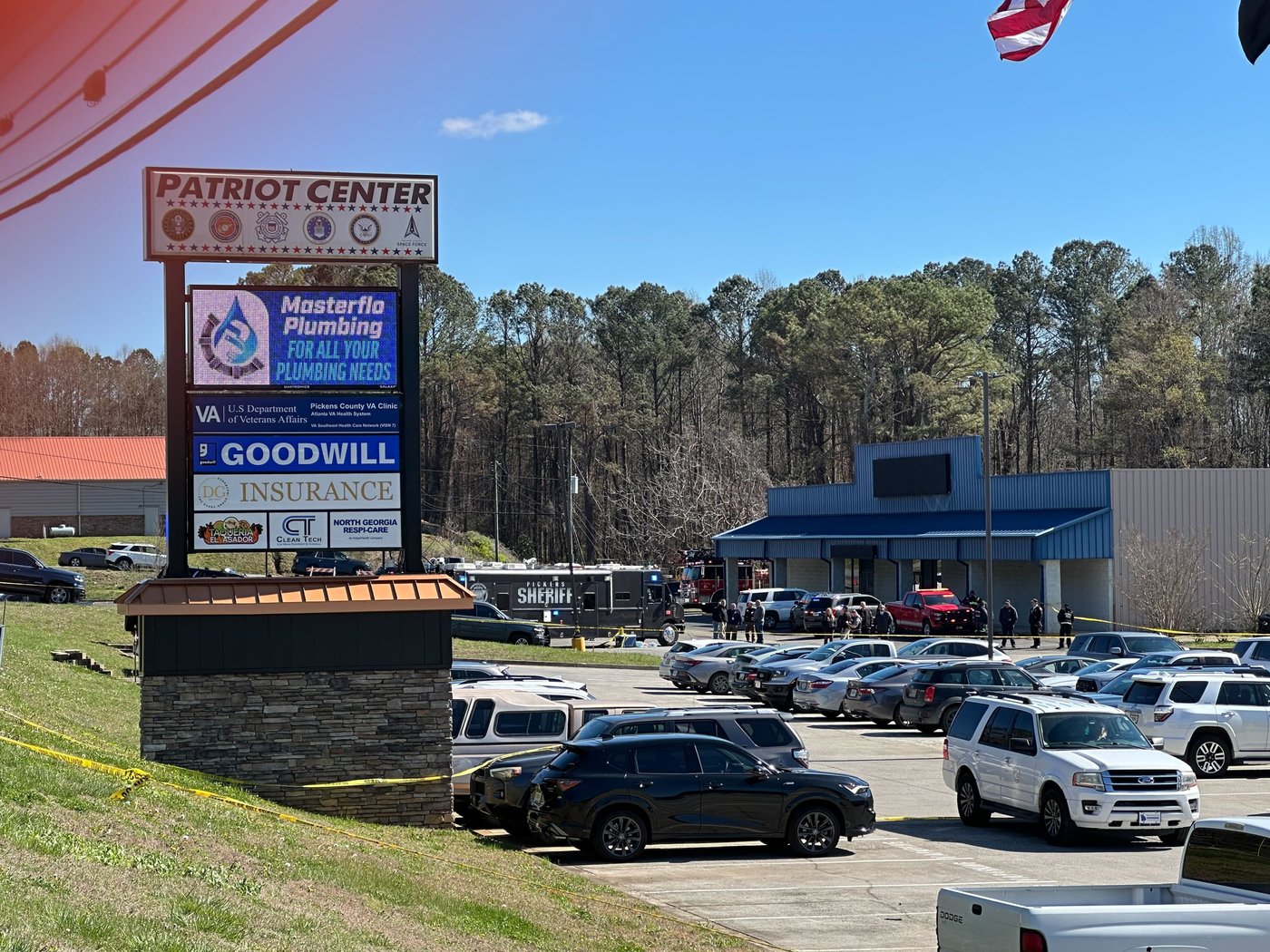 Gunman killed and employee hospitalized after a shooting at a Georgia VA clinic, police say | iNFOnews.ca