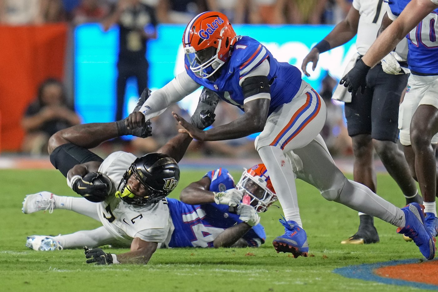 Graham Mertz, Montrell Johnson account for scores as Florida beats UCF 24-13 in the Swamp | iNFOnews.ca Graham Mertz, Montrell Johnson account for scores as Florida beats UCF 24-13 in the Swamp | iNFOnews.ca