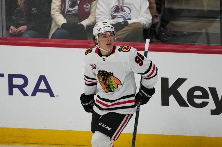 Connor Bedard scores in OT to lift the Blackhawks past the Mammoth, 3-2 | iNFOnews.ca