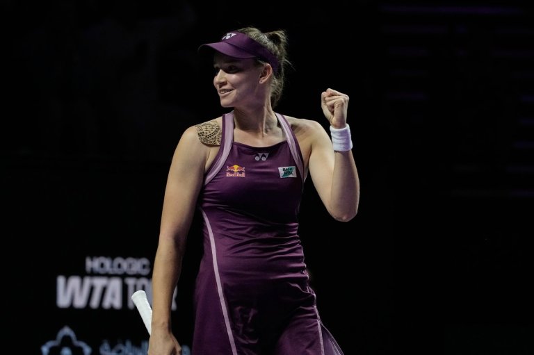 Rybakina beats No. 1-ranked Sabalenka to win WTA Finals | iNFOnews.ca