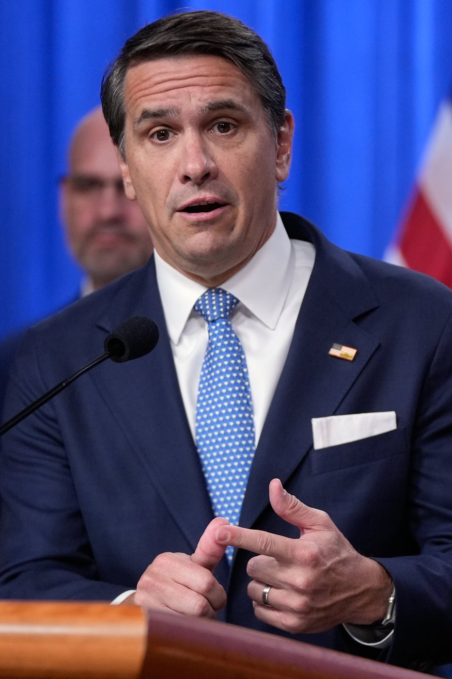 Trump administration identifies 'super-sponsors' of migrant children in a possible prosecution tack | iNFOnews.ca