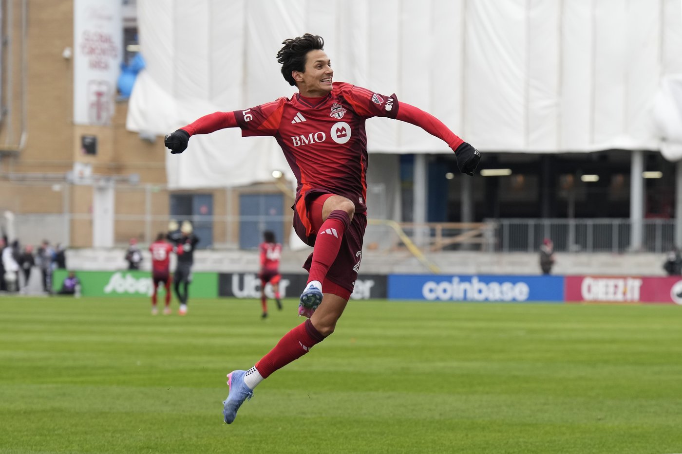 Toronto FC agrees to contract extension with winger Daniel Salloi through 2027 season | iNFOnews.ca Toronto FC agrees to contract extension with winger Daniel Salloi through 2027 season | iNFOnews.ca