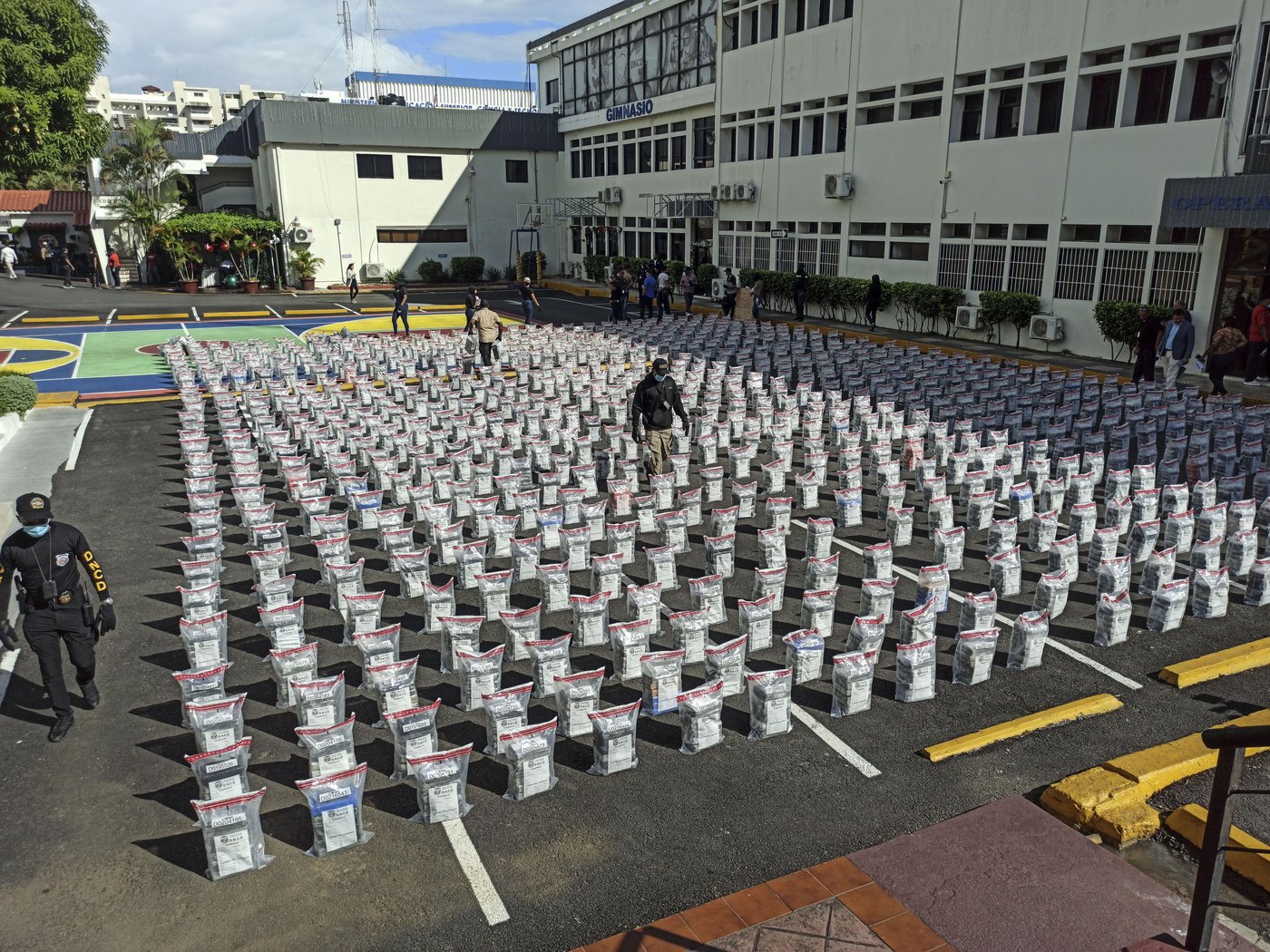 Dominican Republic seizes 9.5 tons of cocaine, marking a new record | iNFOnews.ca Dominican Republic seizes 9.5 tons of cocaine, marking a new record | iNFOnews.ca