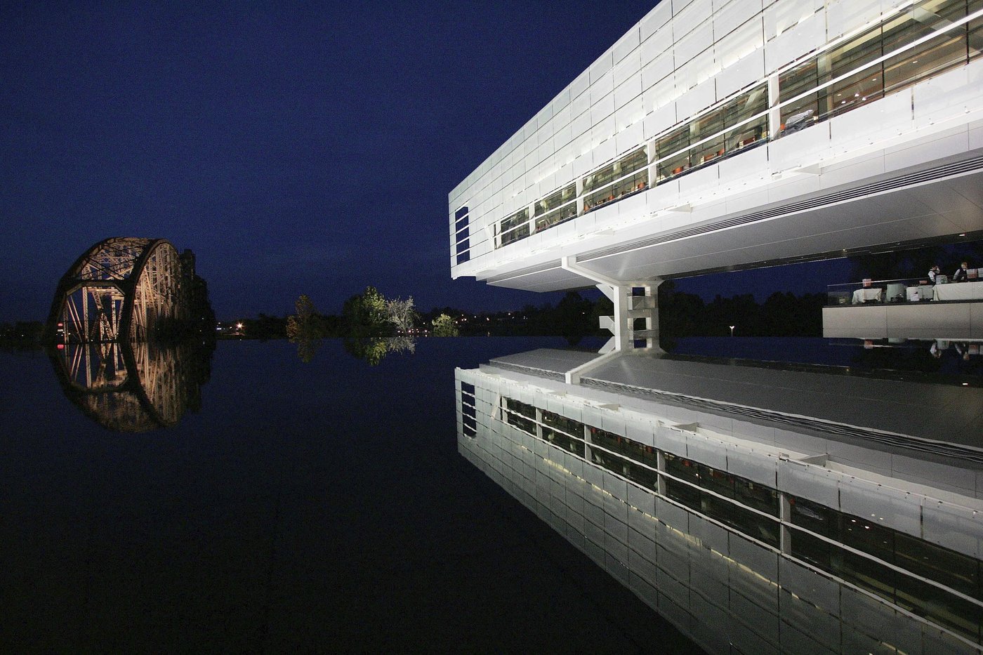 20 years after opening, Bill Clinton's presidential library prepares for a 'refresh' | iNFOnews.ca 20 years after opening, Bill Clinton's presidential library prepares for a 'refresh' | iNFOnews.ca