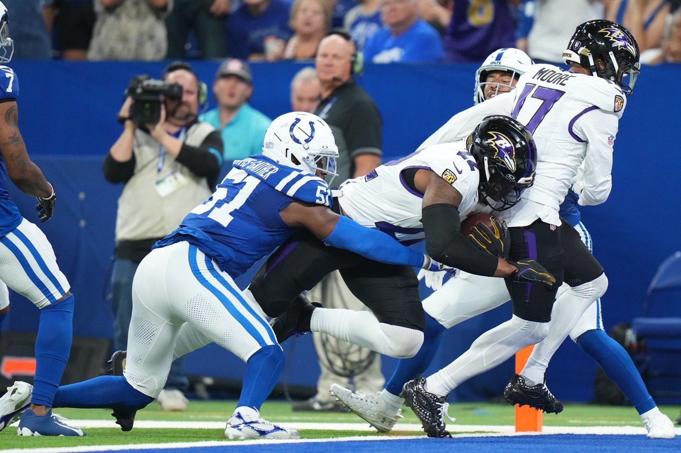 Derrick Henry's rushes for 3 TDs and Lamar Jackson lights up the Colts in the Ravens' 41-23 win | iNFOnews.ca Derrick Henry's rushes for 3 TDs and Lamar Jackson lights up the Colts in the Ravens' 41-23 win | iNFOnews.ca