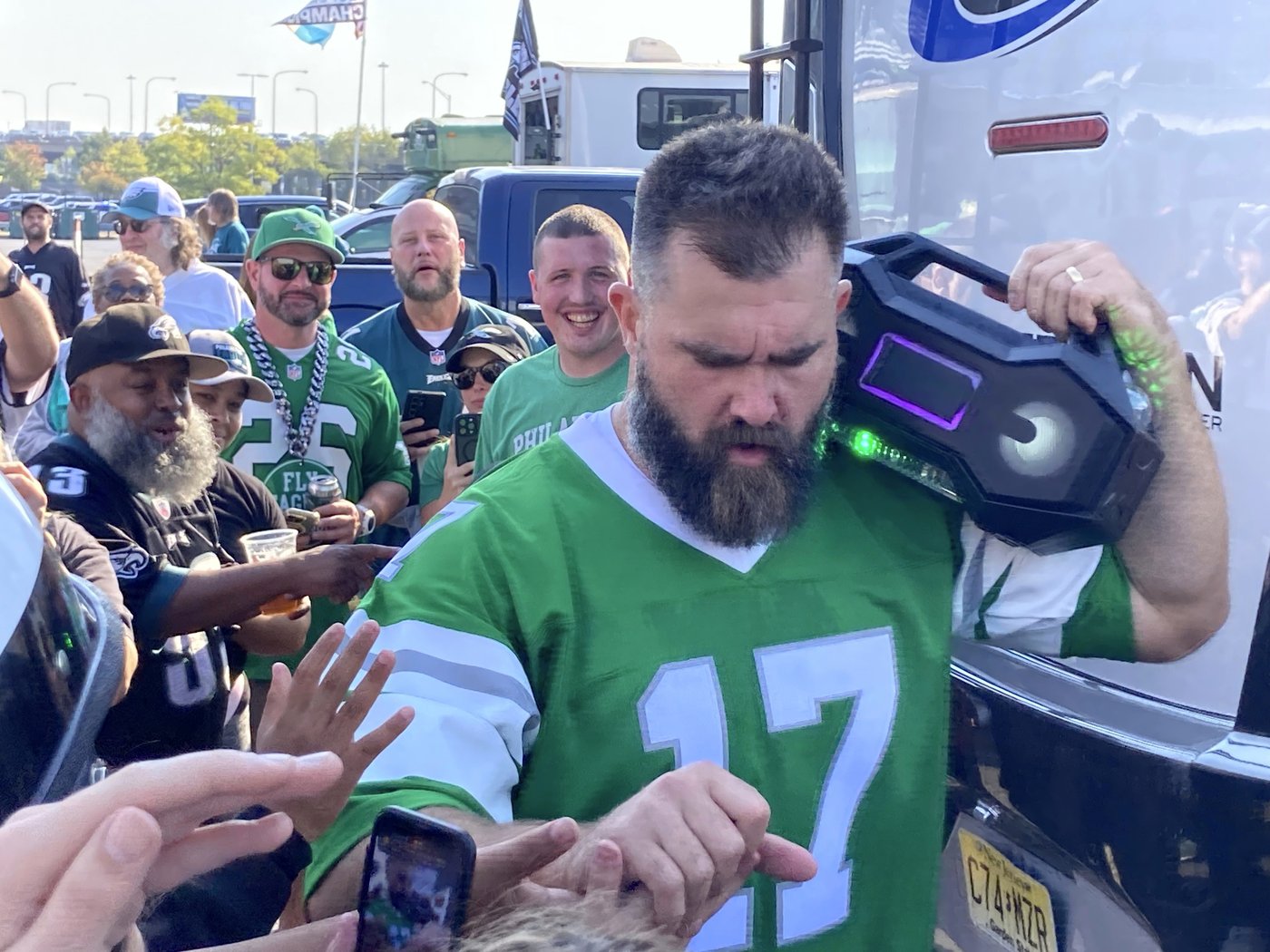 Retired Eagles great Jason Kelce enjoys meat and greet at pregame party | iNFOnews.ca Retired Eagles great Jason Kelce enjoys meat and greet at pregame party | iNFOnews.ca