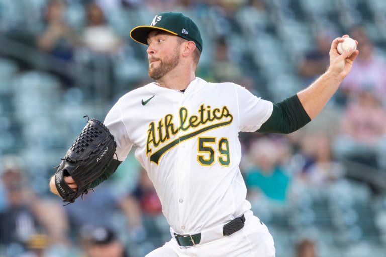 Donovan Walton hits a 10th-inning walk-off 2-run homer as the Athletics beat the Mariners 6-5 | iNFOnews.ca