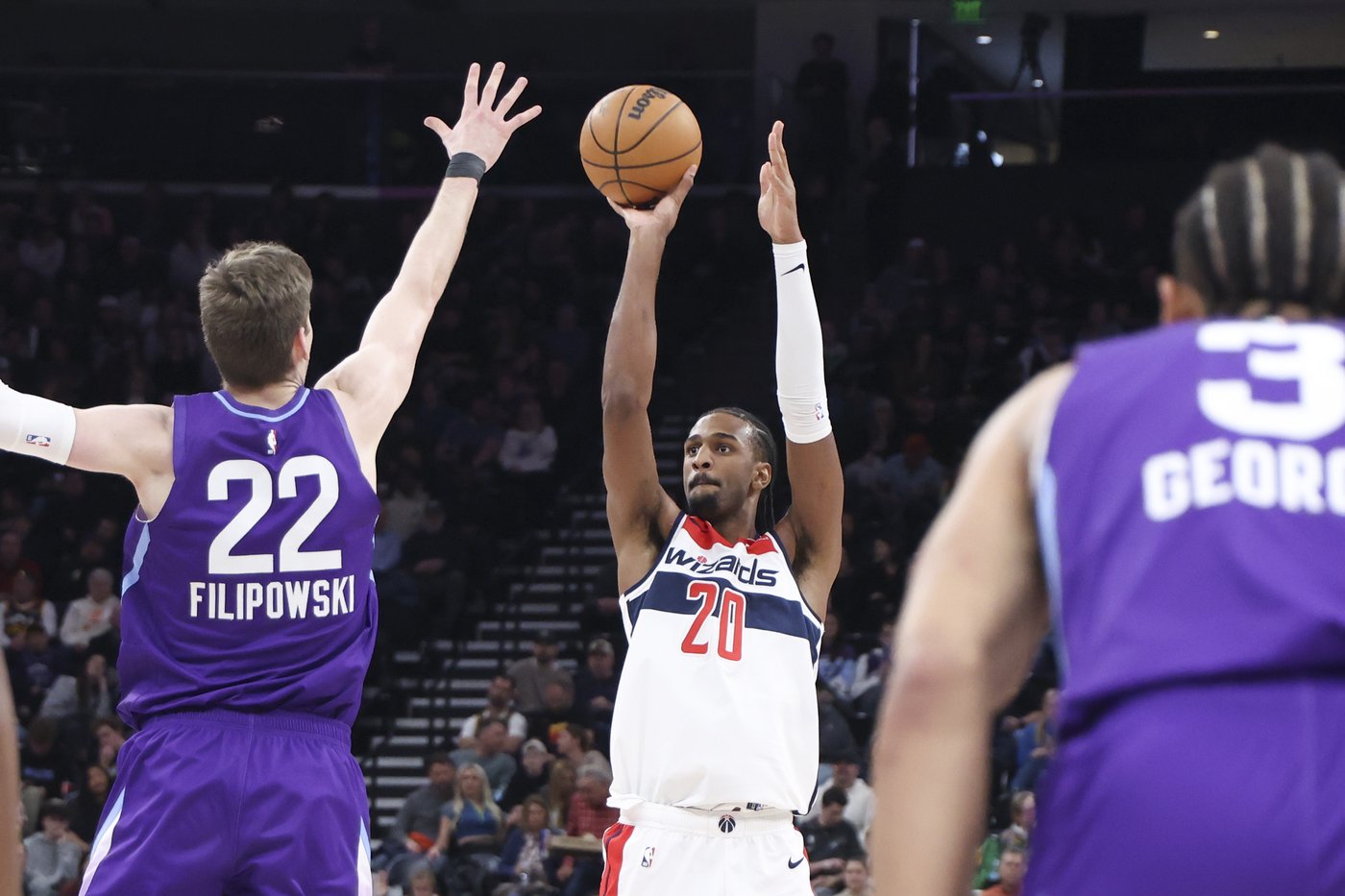 Filipowski and George help Jazz end 10-game skid with 128-112 win over Wizards | iNFOnews.ca
