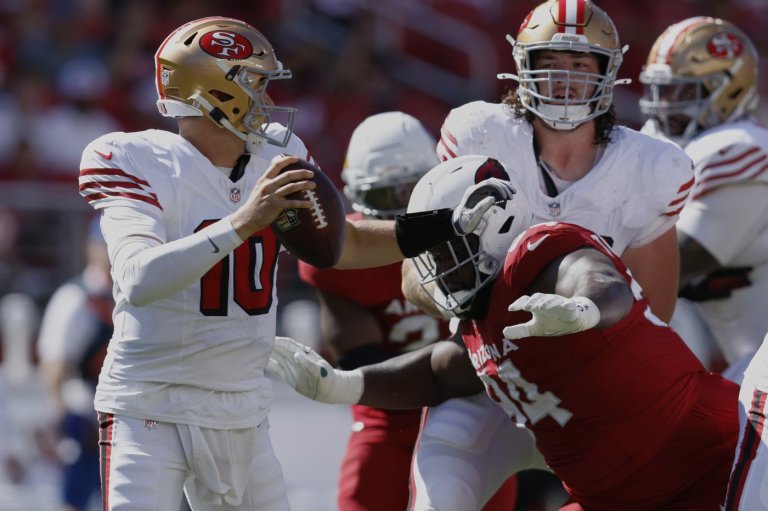 Pineiro's last-second field goal lifts 49ers to thrilling 16-15 win over Cardinals | iNFOnews.ca