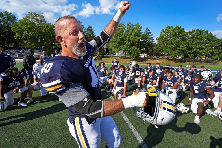 At 58, Tom Cillo is tackling his dream of playing college football | iNFOnews.ca