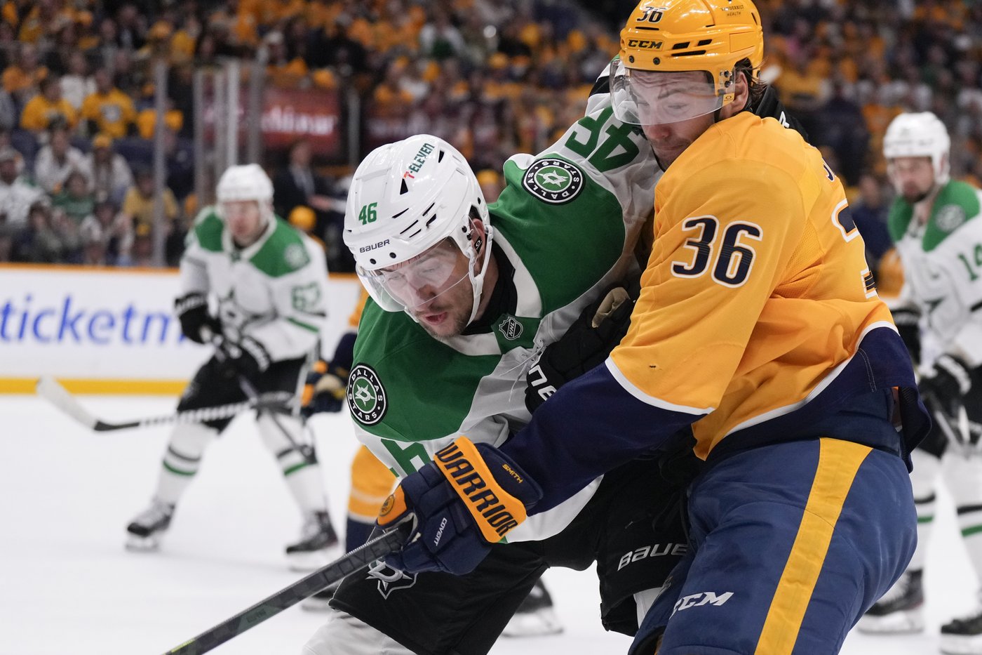 Dallas Stars score 4 goals in 5 shots to take down Predators 4-3 in both teams' season opener | iNFOnews.ca Dallas Stars score 4 goals in 5 shots to take down Predators 4-3 in both teams' season opener | iNFOnews.ca