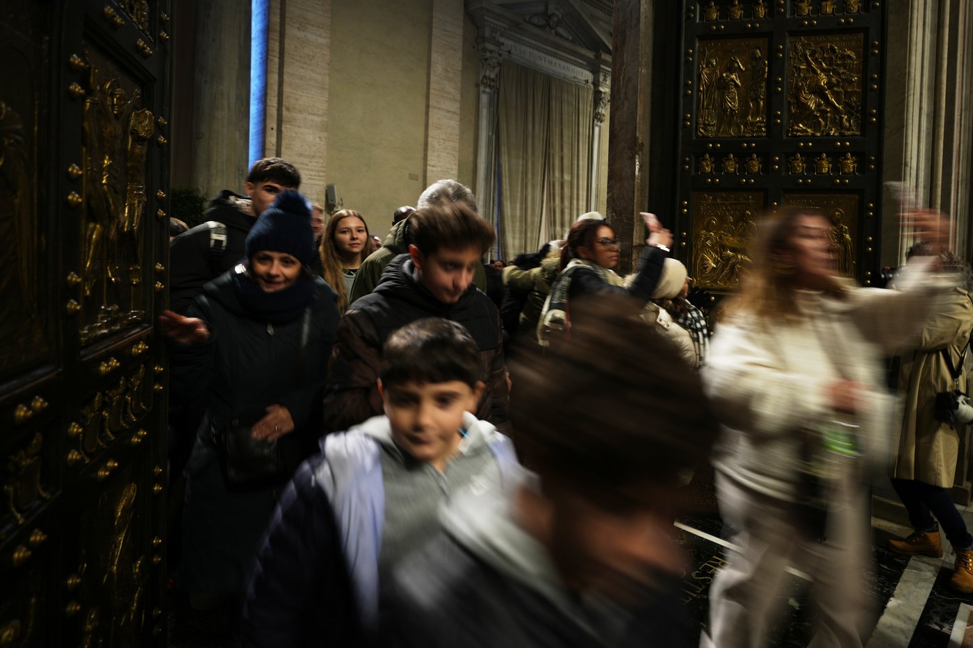 Final pilgrims cross Holy Door as Vatican claims Jubilee success with 33 million visitors | iNFOnews.ca