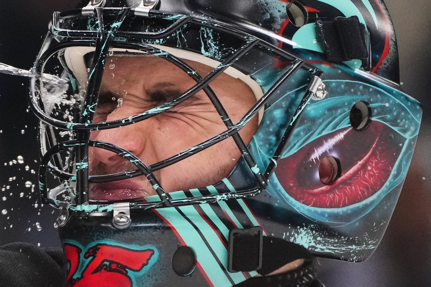 Celebrini leads Sharks to 6-1 win over Kraken | iNFOnews.ca