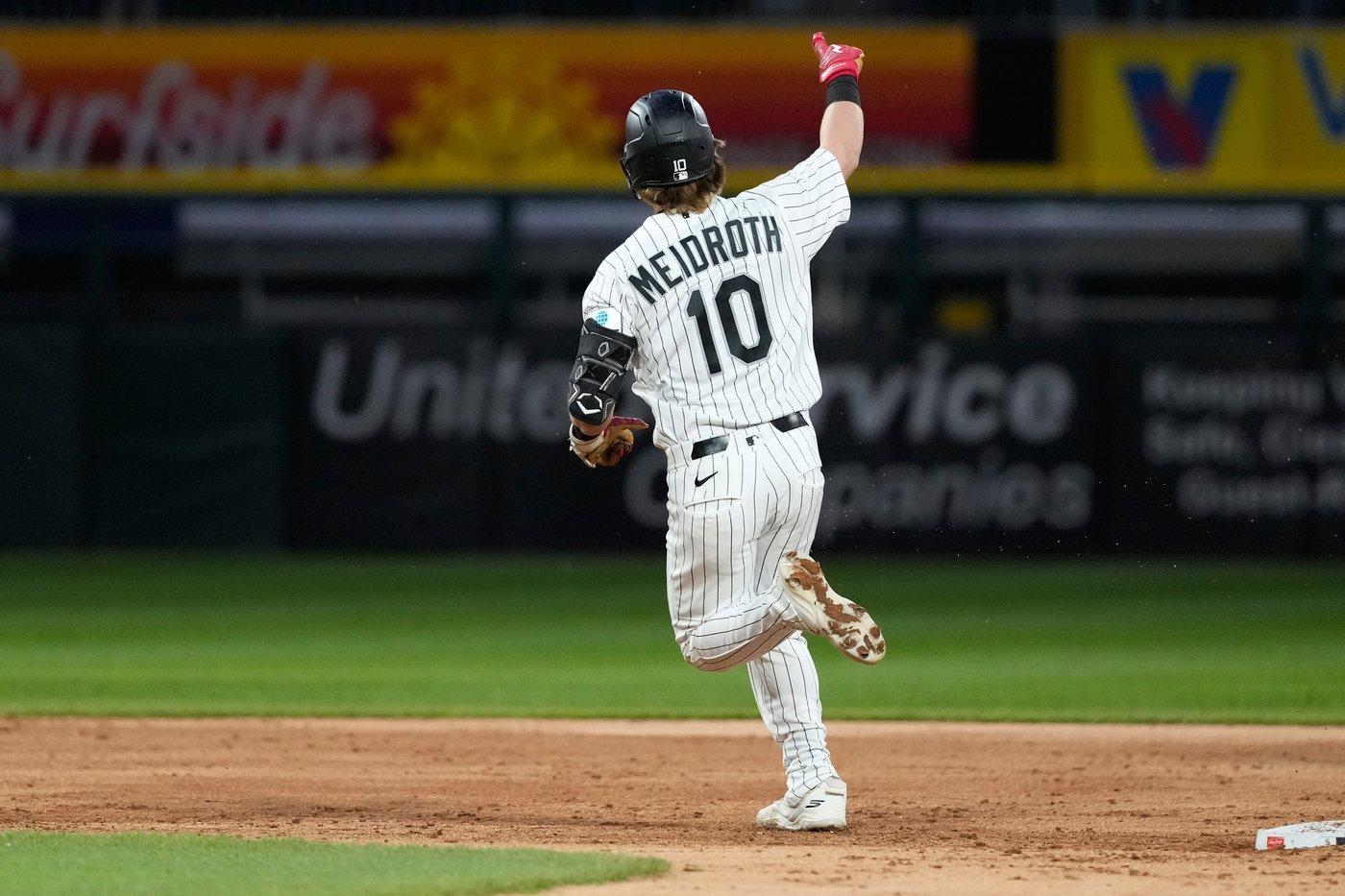 Hill's second pinch homer of season leads White Sox over Royals 6-5 | iNFOnews.ca Hill's second pinch homer of season leads White Sox over Royals 6-5 | iNFOnews.ca