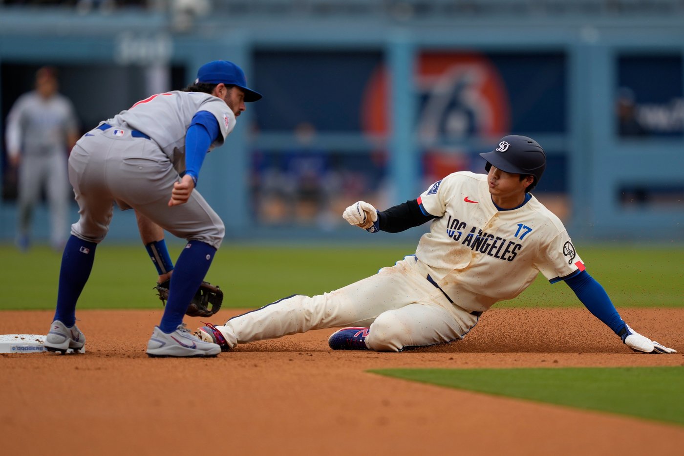 Dodgers score 6 runs in 4th to snap the Cubs' 10-game winning streak with 12-4 victory | iNFOnews.ca Dodgers score 6 runs in 4th to snap the Cubs' 10-game winning streak with 12-4 victory | iNFOnews.ca