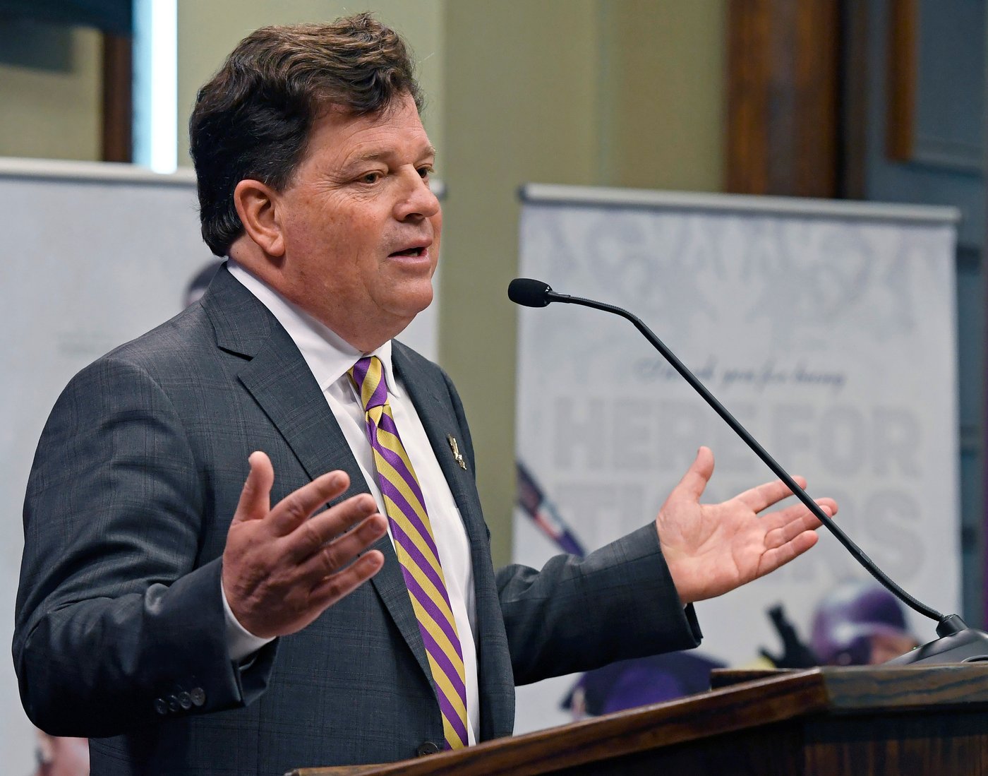 LSU athletic director Scott Woodward ousted, 4 days after the firing of football coach Brian Kelly | iNFOnews.ca LSU athletic director Scott Woodward ousted, 4 days after the firing of football coach Brian Kelly | iNFOnews.ca