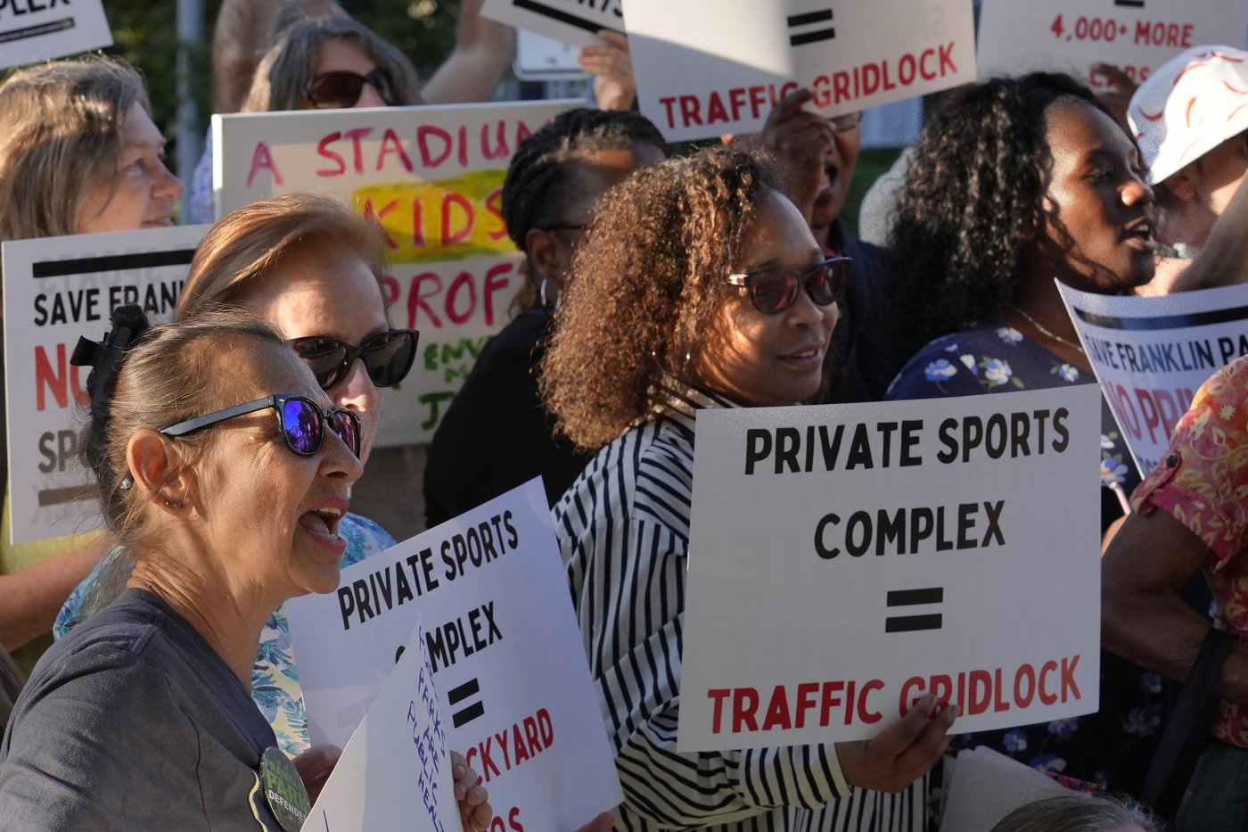 Boston plans to renovate a crumbling stadium for its new women's soccer team. Not everyone is happy | iNFOnews.ca