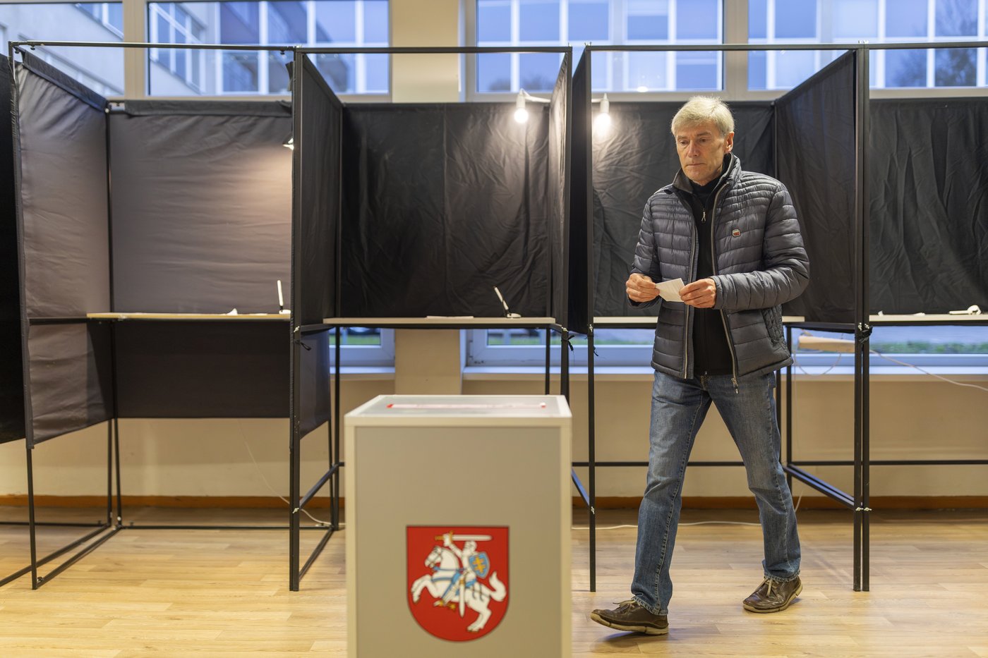 Lithuanians vote in the final round of parliamentary election | iNFOnews.ca